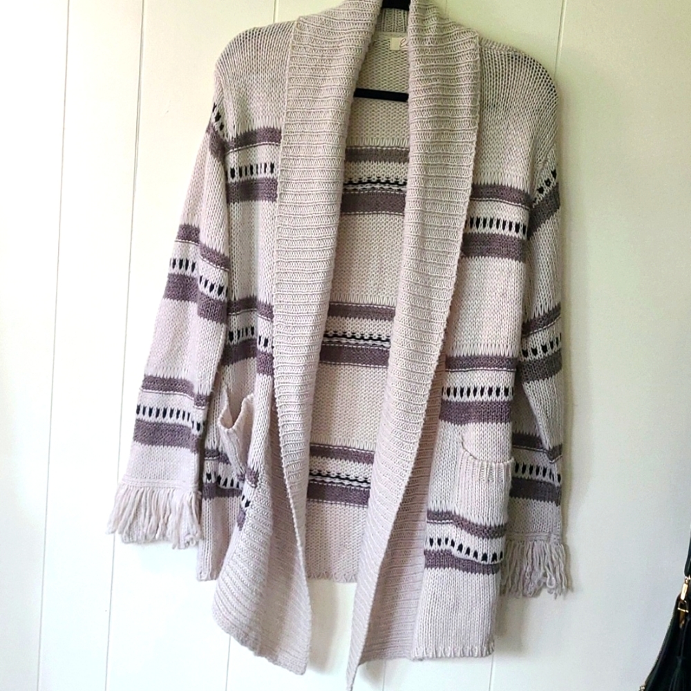 Thick knit cardigan with pockets